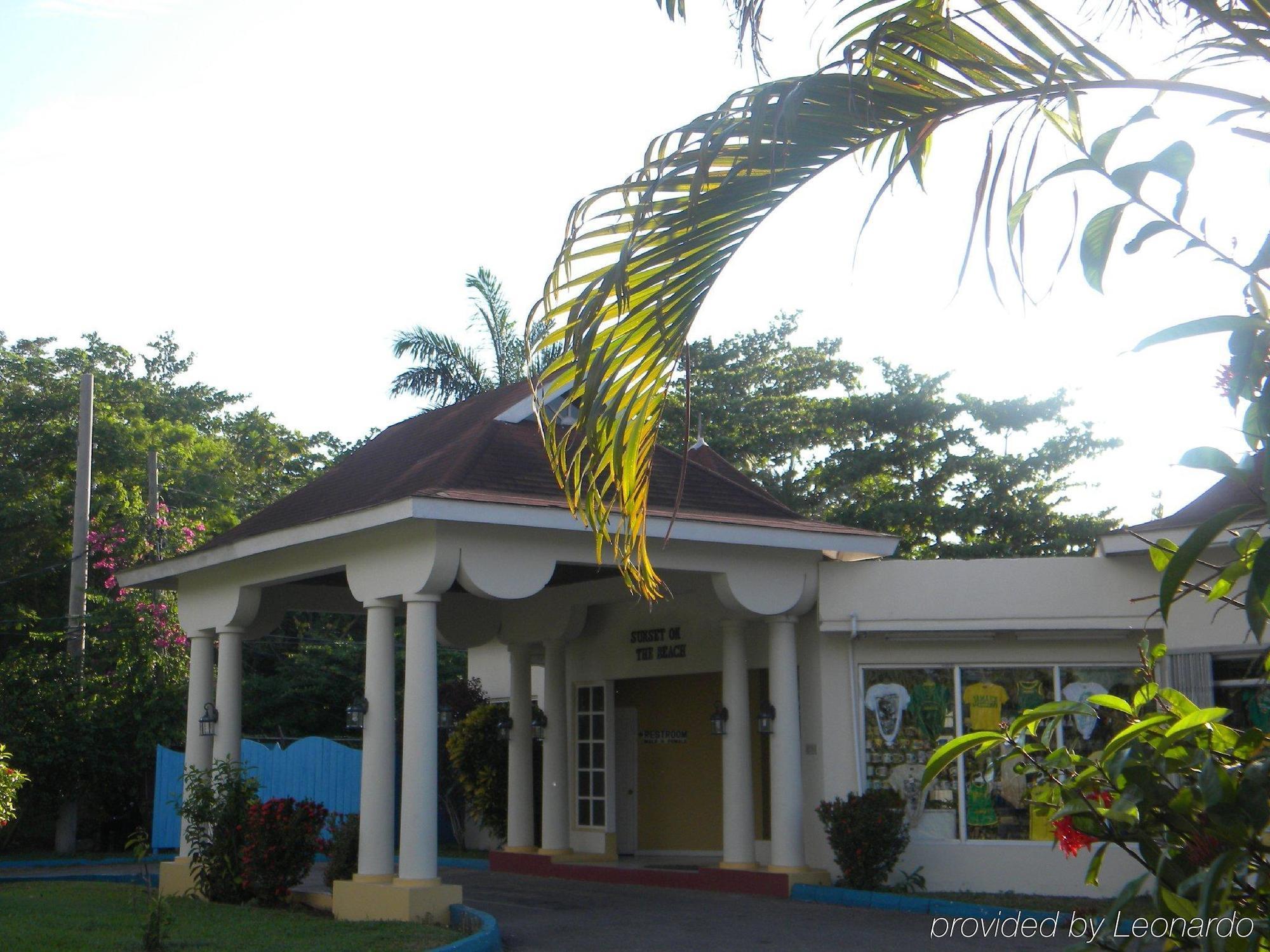 Coral Seas Beach Negril Buitenkant foto